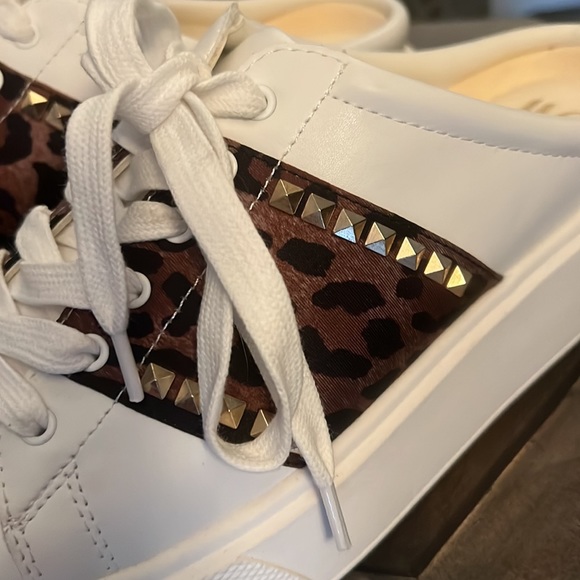 💎1 hour sale. JLO, slip on sneakers, leopard & metallic stud detail - Picture 7 of 9